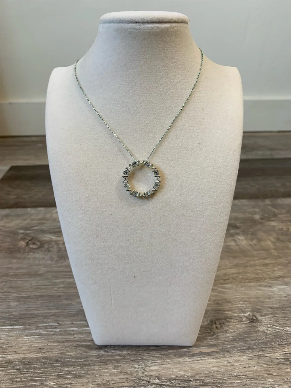 Silver Circle MOM Starburst Pendant Necklace - Silver